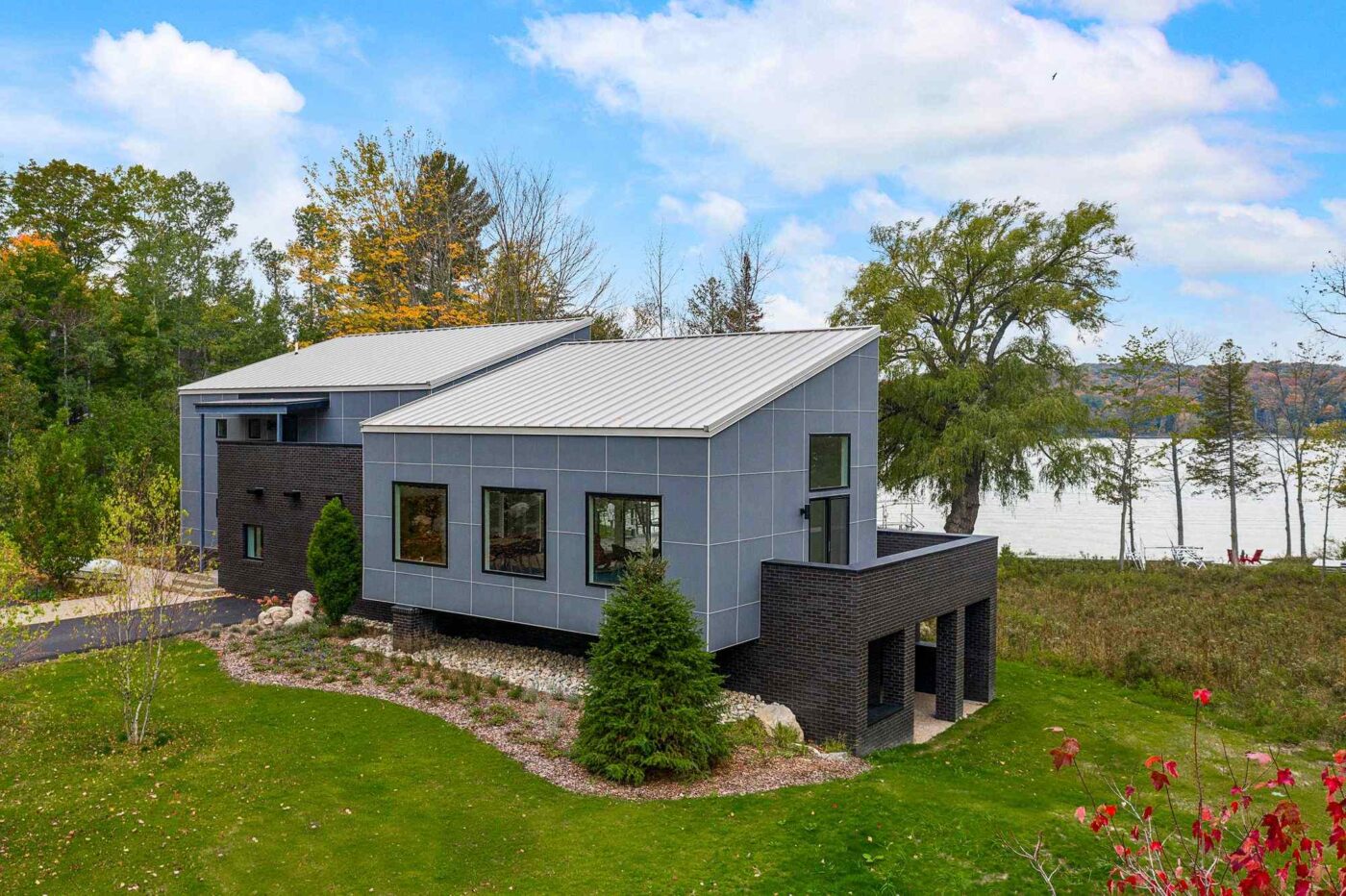 walloonlakecontemporarycottage49