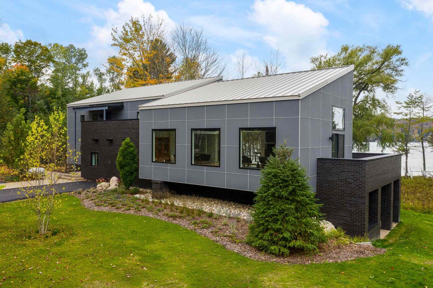 walloonlakecontemporarycottage45