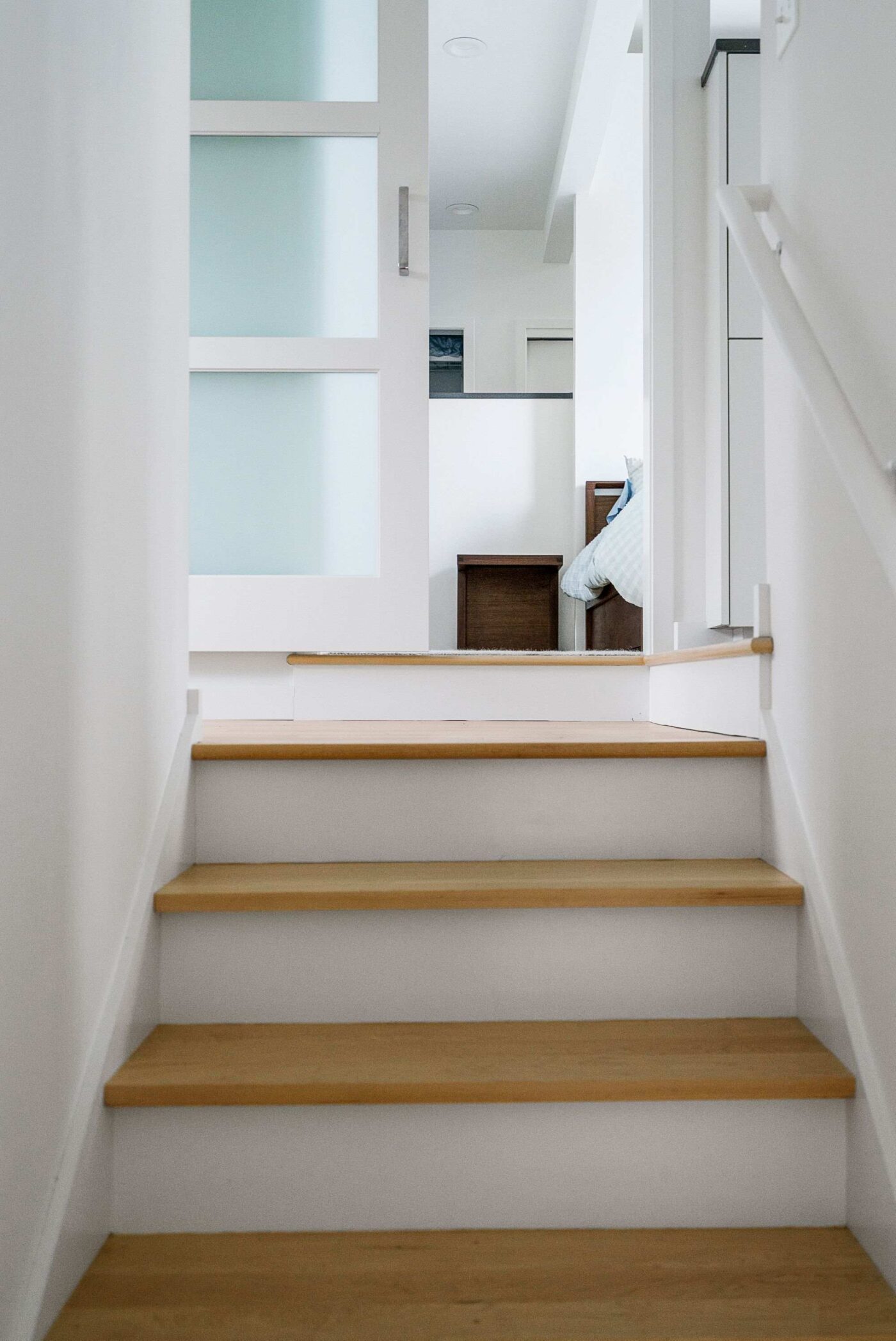 walloonlakecontemporarycottage9