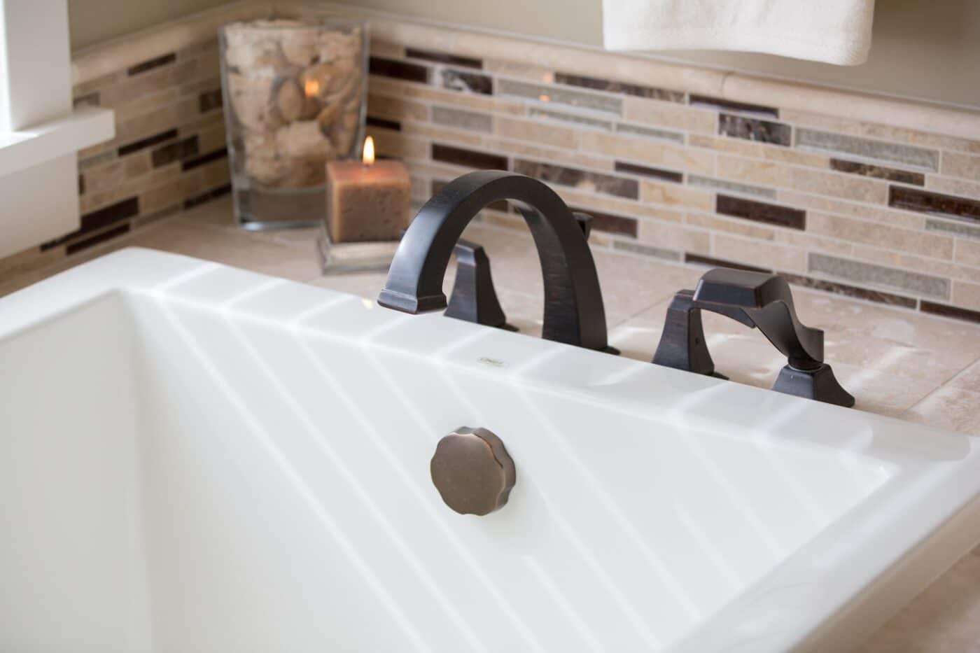 Black faucet for bath tub